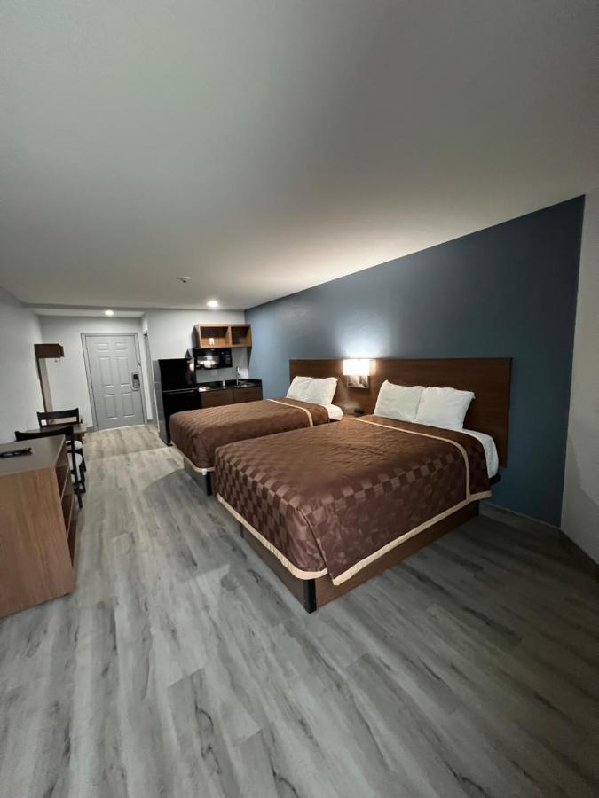 Relax Inn 钱诺夫 外观 照片