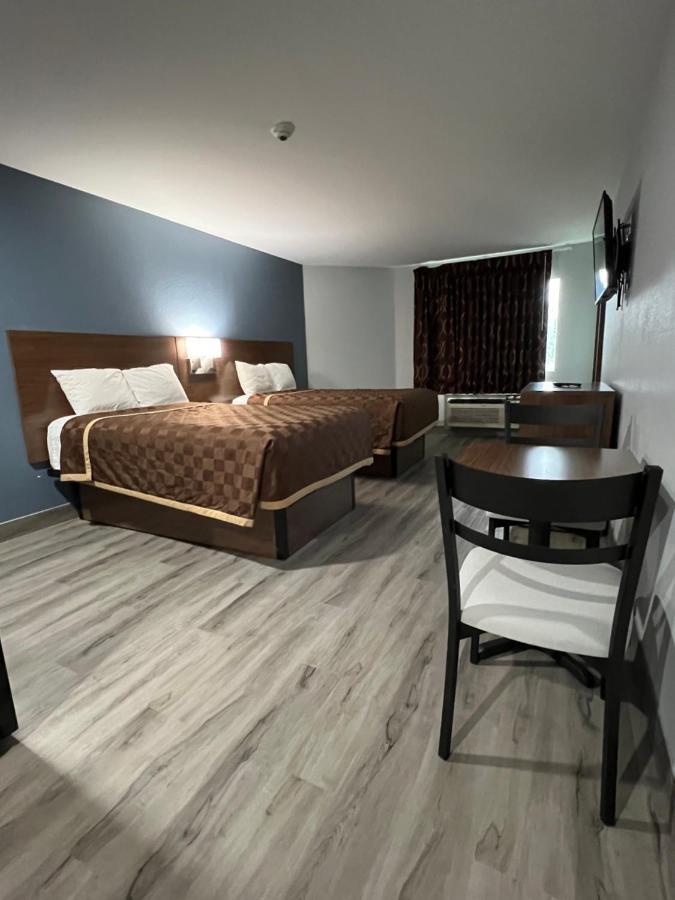 Relax Inn 钱诺夫 外观 照片