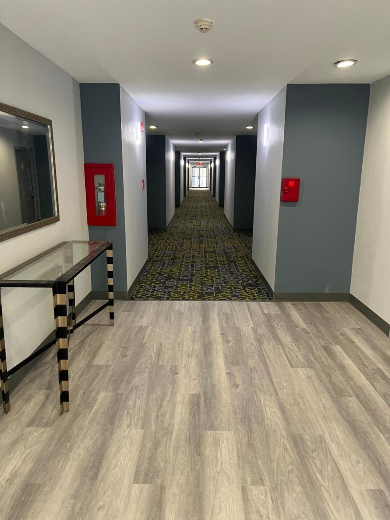 Relax Inn 钱诺夫 外观 照片