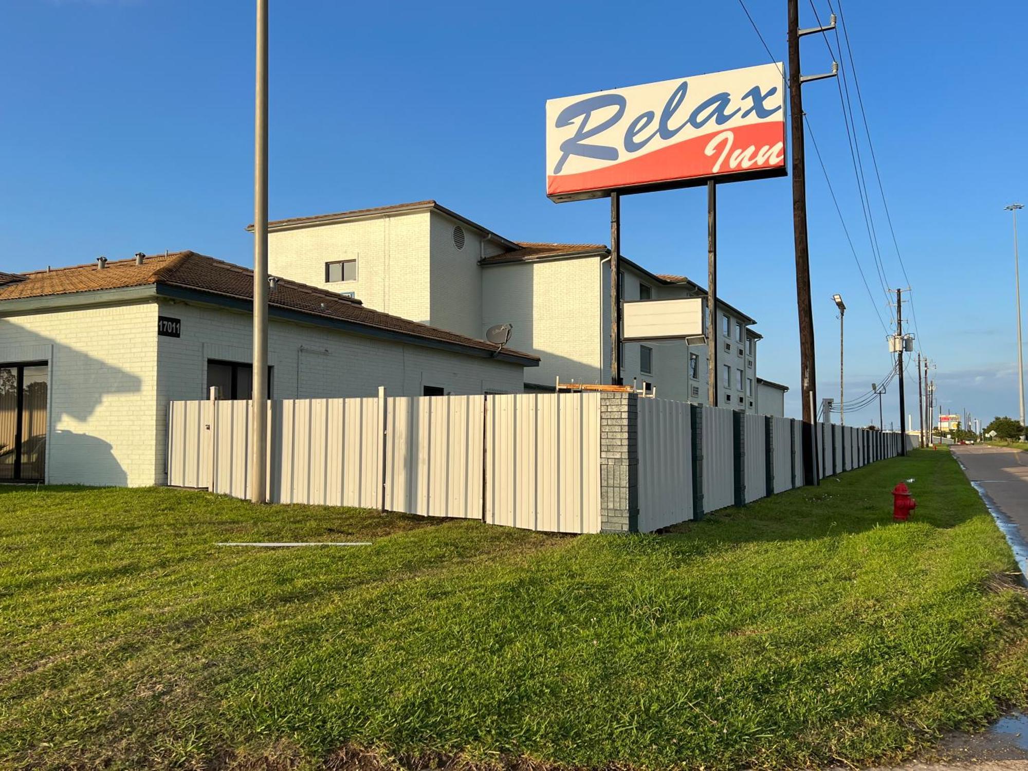 Relax Inn 钱诺夫 外观 照片