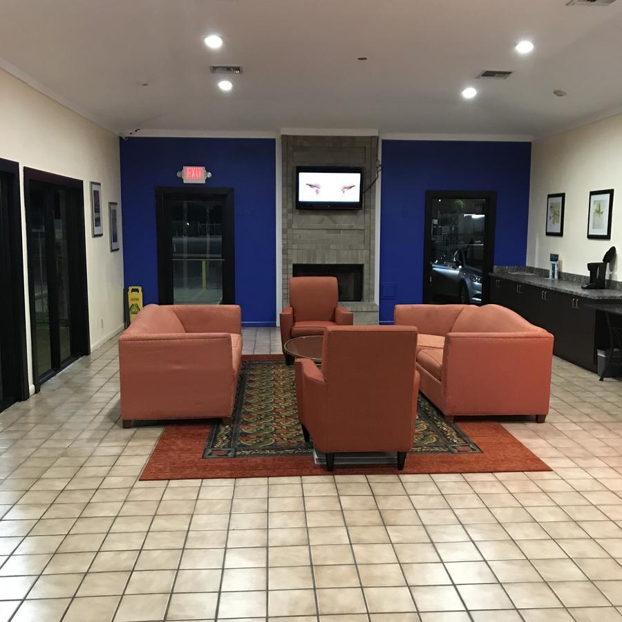 Relax Inn 钱诺夫 外观 照片